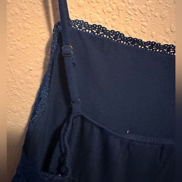 Jun & Ivy navy blue lace tank top - Picture 5 of 9